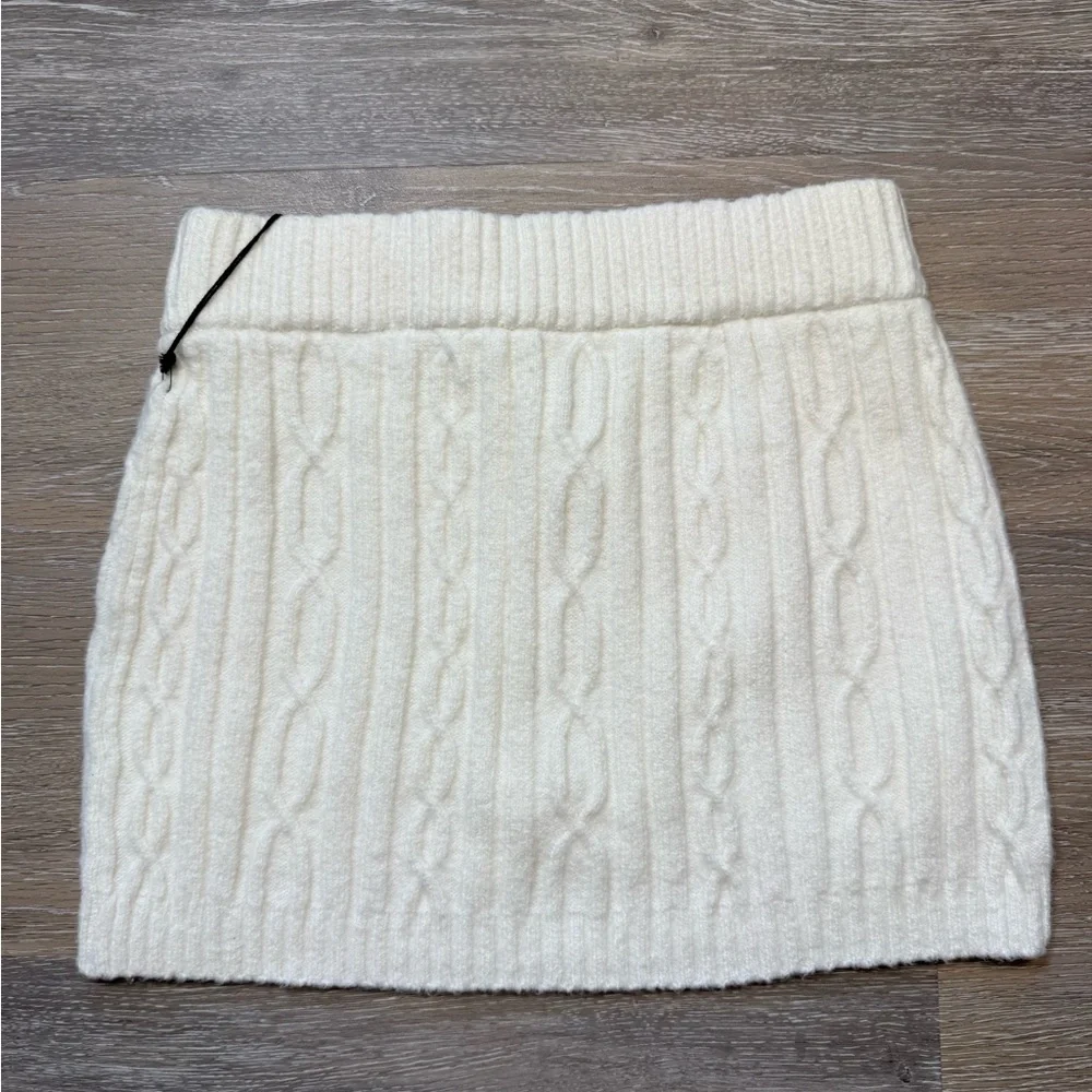 Alo Yoga Cable Knit Skirt - Ivory